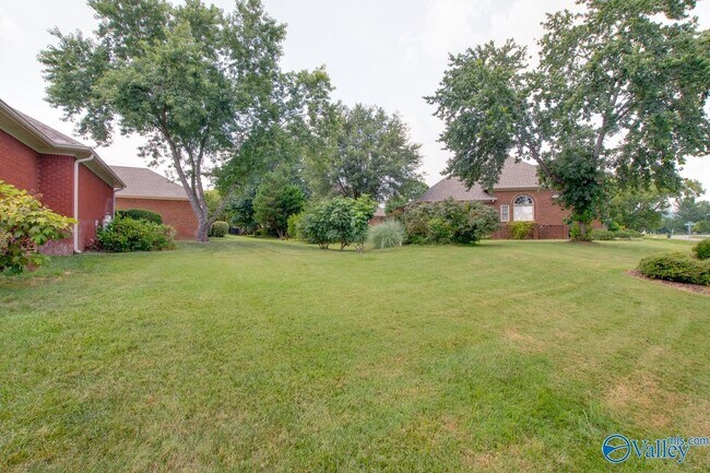 Building Photo - 3017 Brunswick Cir SE