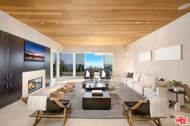 Building Photo - 27454 Winding Way