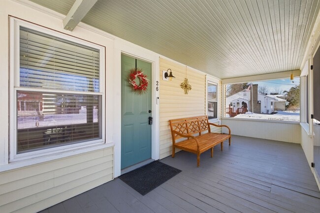 Building Photo - 26 Snow St