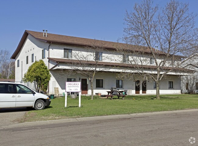 Primary Photo - Degrio Apartments