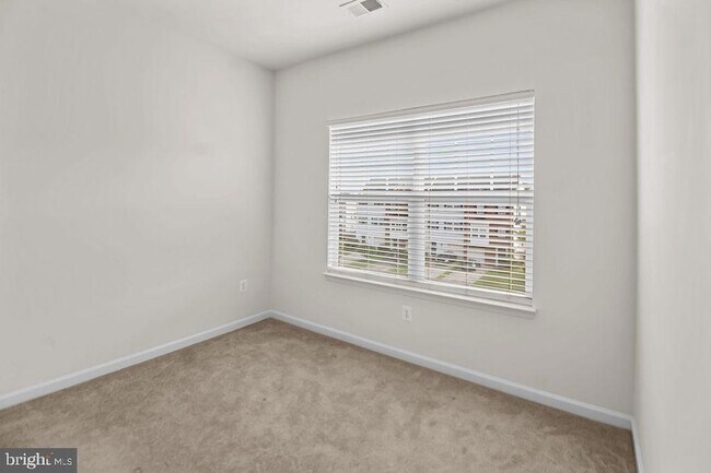 Building Photo - 149 Short Branch Rd