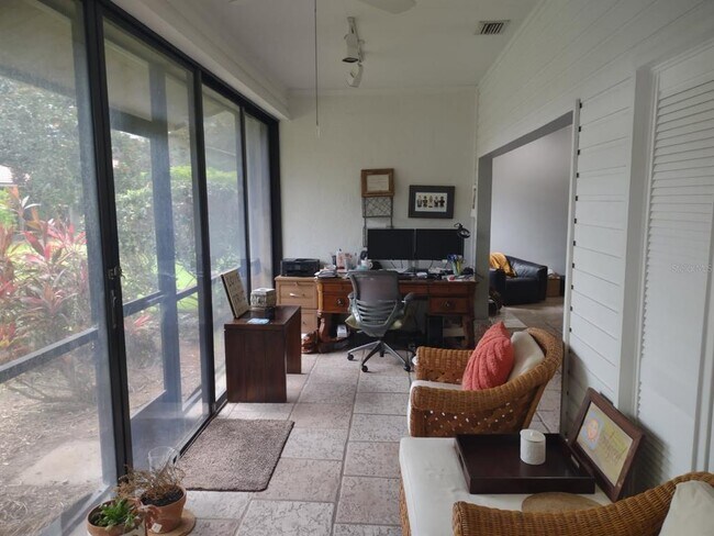 Building Photo - 4870 Kestral Park Cir