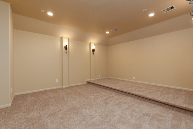 Building Photo - 17303 Quiet Shores Dr