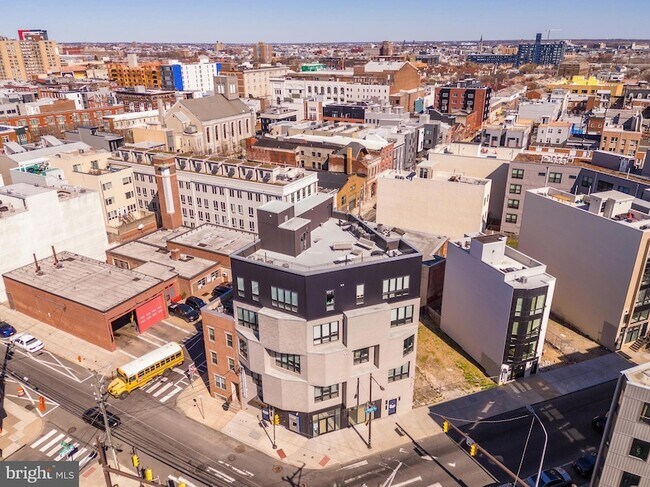 Building Photo - 1555 Ridge Ave