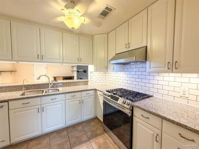 Building Photo - 3915 Potosi Rd