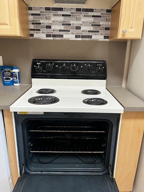 Building Photo - 2621 SE 12th Rd