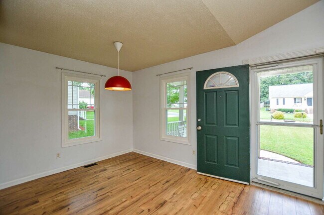 Building Photo - 2-Bedroom, 1-Bath Home in Fort Mill | $1,995 per Month