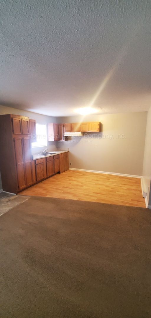 Building Photo - 3011 Broadbay Dr