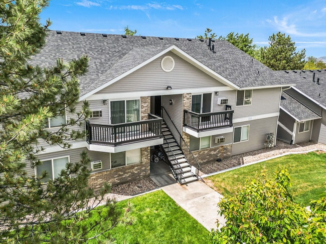 Primary Photo - Lakeview Apartment Homes