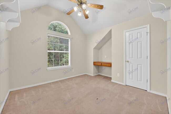 Building Photo - 914 Dove Creek Trail