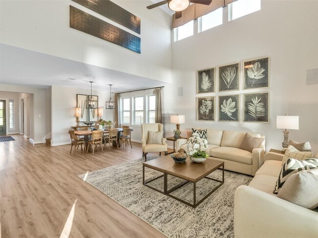 Building Photo - 11 Shumard Oak Dr