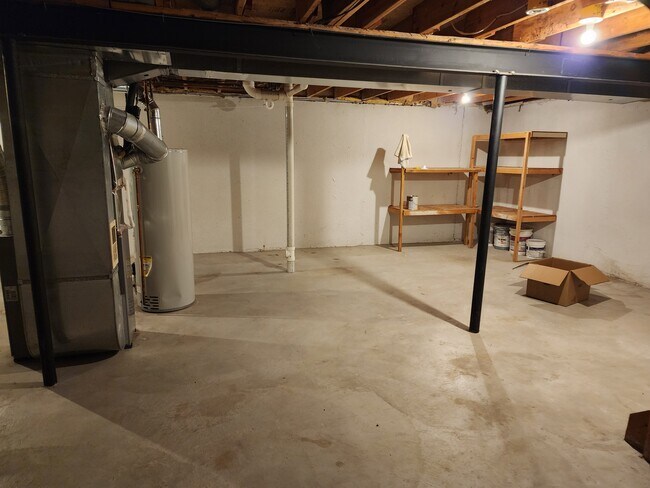 Building Photo - 3370 Heritage Pky