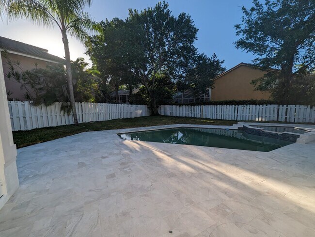 Building Photo - 5720 NW 61st Pl