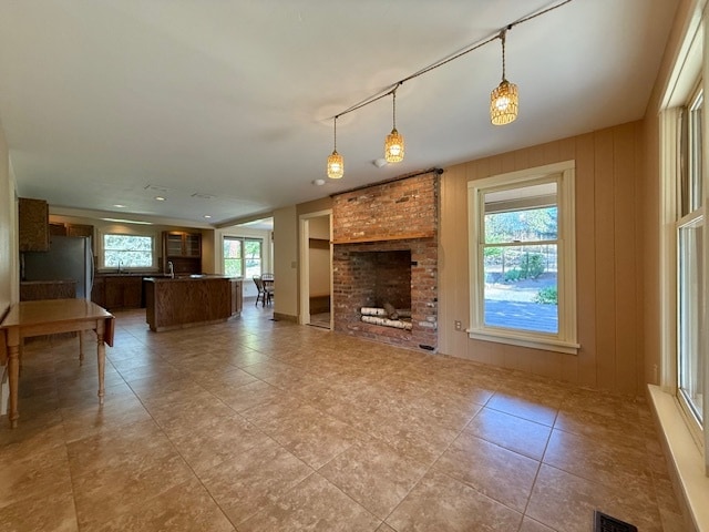 Building Photo - 15206 S Clear Lake Rd