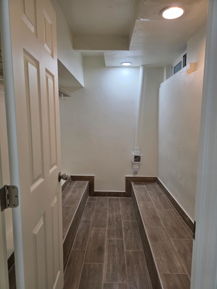 Building Photo - 3153 India St