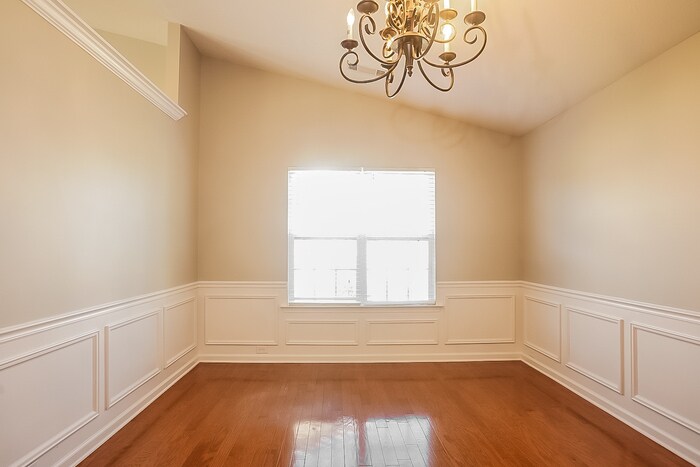 Building Photo - 6005 Great Glen