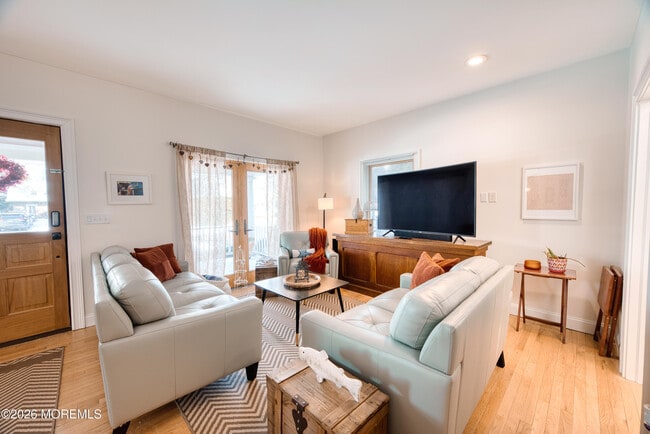 Building Photo - 112 Corlies Ave