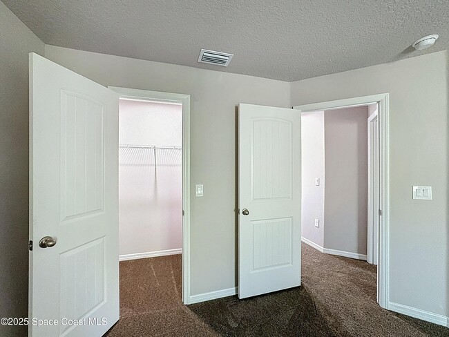 Building Photo - 512 L M Davey Ln
