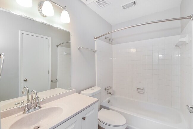 Building Photo - 5897 Brookside Dr SE