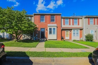 Building Photo - 17 Pocasset Ct