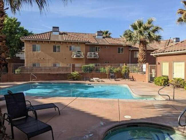 Building Photo - La Venita