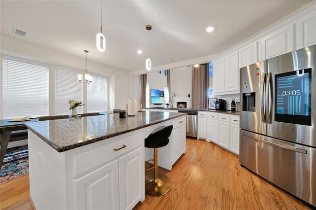 Building Photo - 7117 Prairieside Trl
