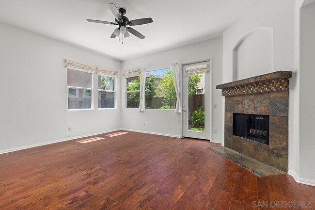 Building Photo - 11370 W San Raphael
