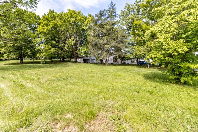 Building Photo - 9448 Lusk Rd