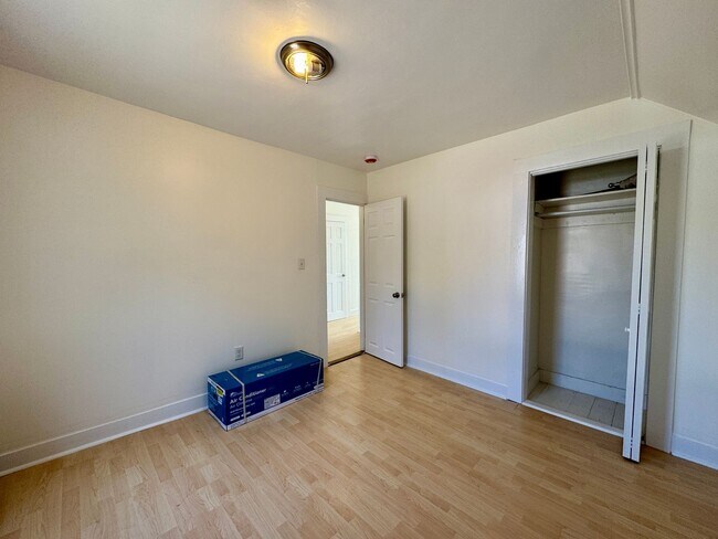 Building Photo - Spacious Portland 3BD/1.5BA Single Family ...