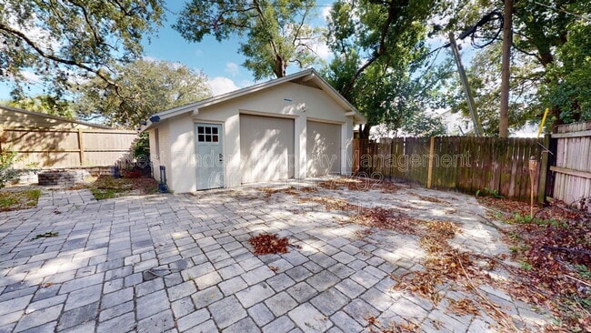 Building Photo - 1108 Landon Ave