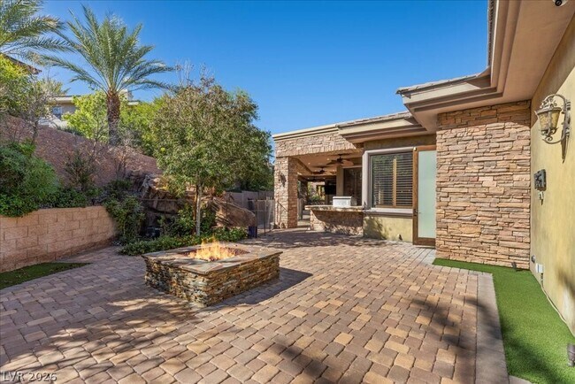 Building Photo - 514 Mandalay Ct