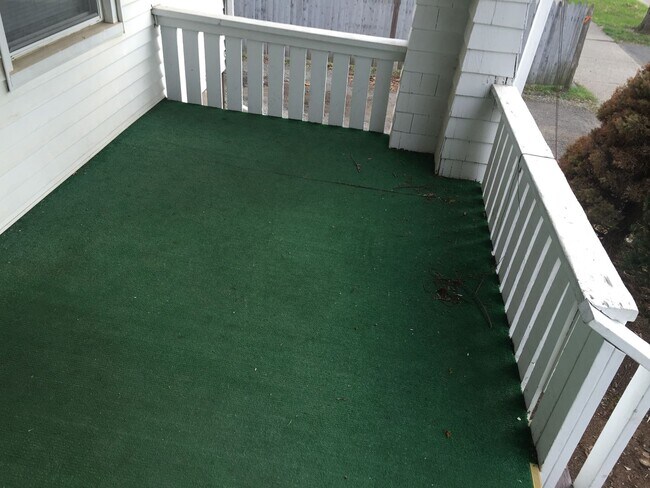 Building Photo - SR 248-250 Maple Ave