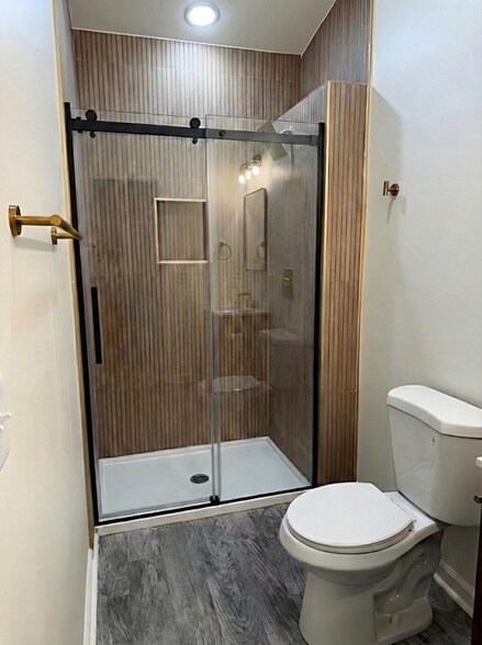 Building Photo - 110 Ridgeway St