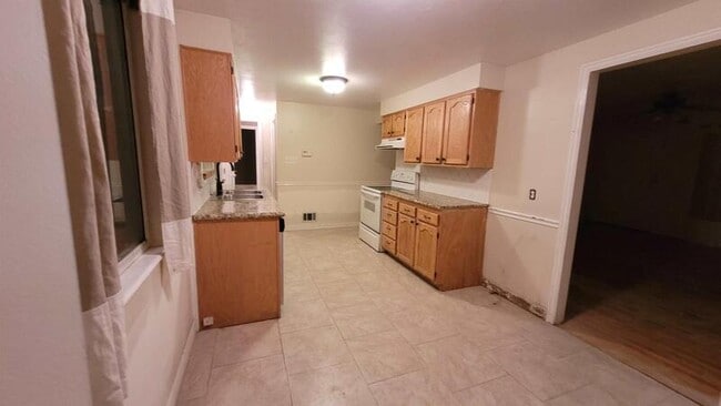 Building Photo - 187 W 1400 N