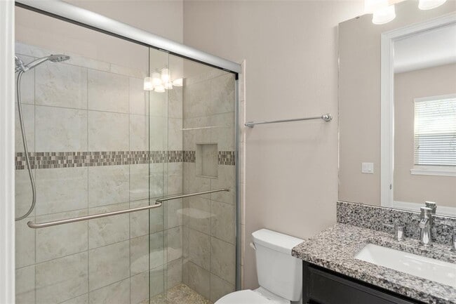 Building Photo - 13833 Behring Ave