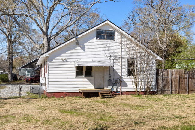 Building Photo - 2418 34th St