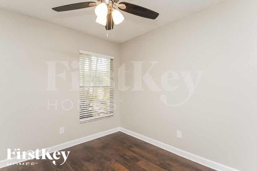 Building Photo - 1136 Creek Woods Cir