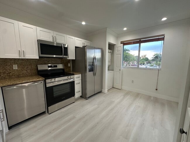 Building Photo - 7175 NW 173rd Dr
