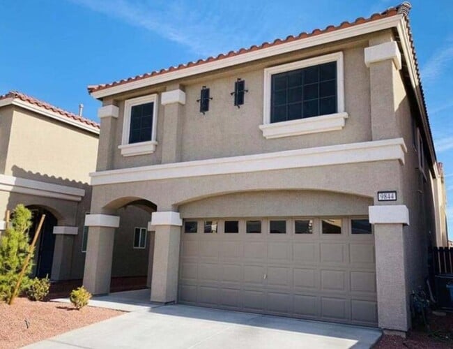 Primary Photo - 4 BEDROOMS IN HIGHLANDS RANCH!!!