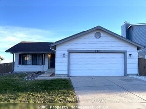 Building Photo - Large home in Highlands Ranch!! 4 bedrooms, 2 baths! 2-car garage!!