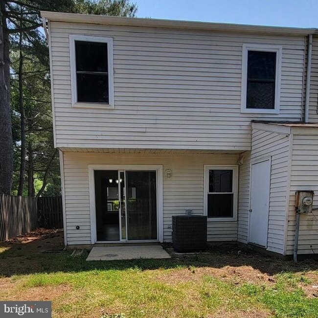 Building Photo - 5801 Folgate Ct