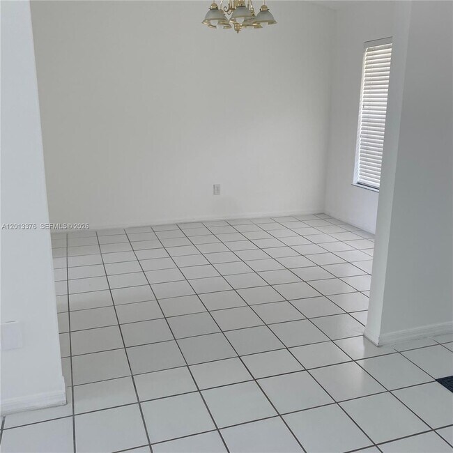Building Photo - 10867 SW 152nd Pl