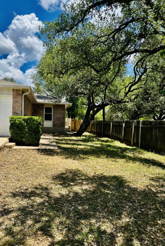 Building Photo - 11605 Castle Rock Ct