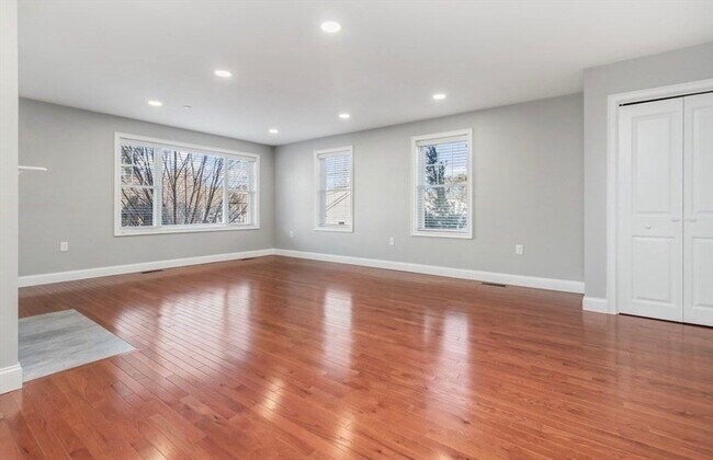 Building Photo - 38 Webster St