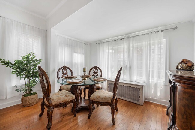 Building Photo - 23 W 51st St