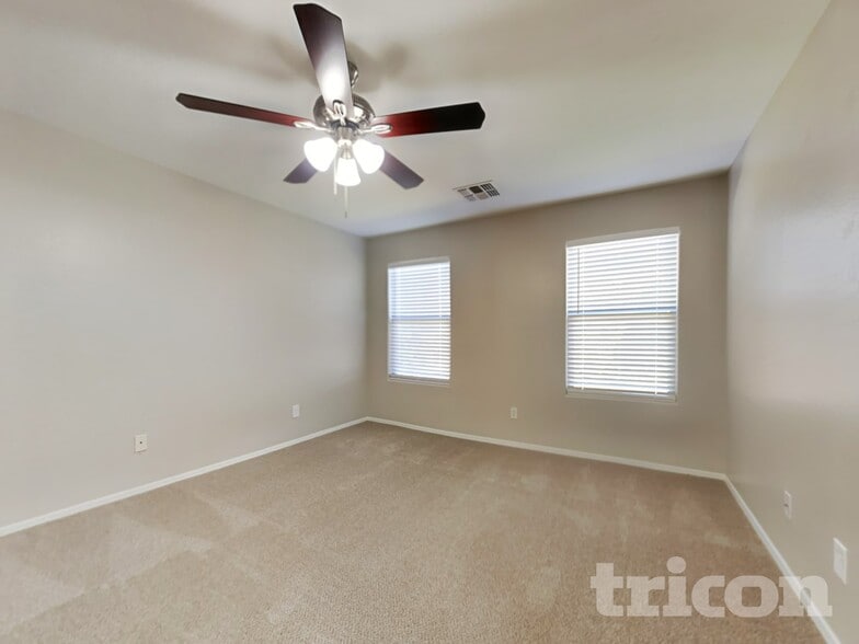 Building Photo - 17244 W Maui Ln