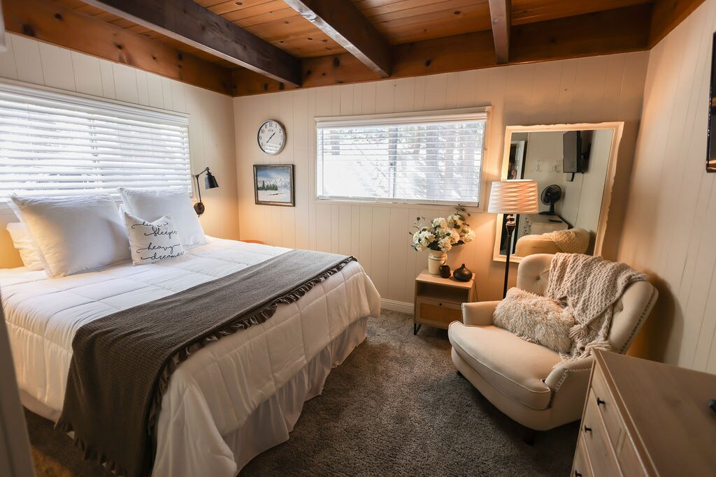 Bedroom 2 - 28606 Saginaw Ct