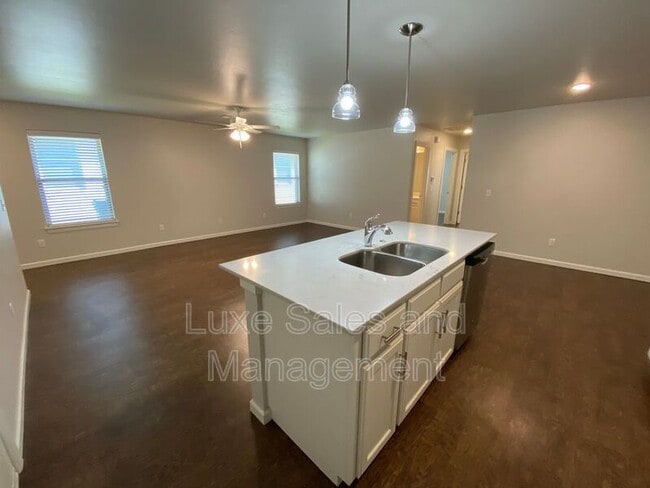 Building Photo - 11414 N Lincoln Blvd