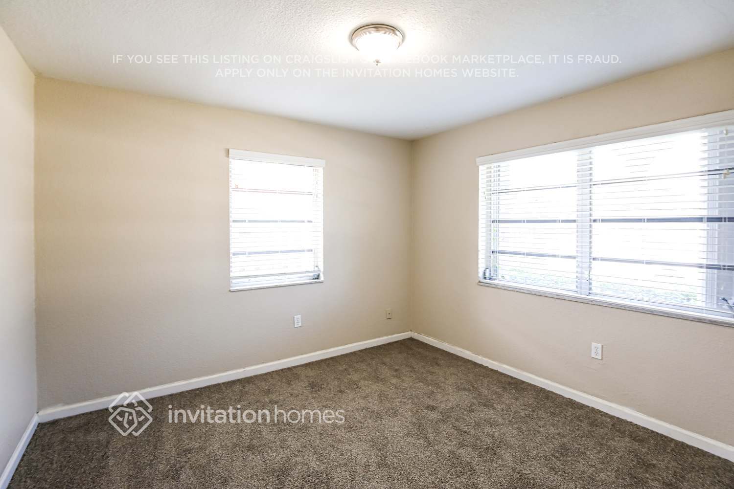 Building Photo - 16620 SW 93rd Ave