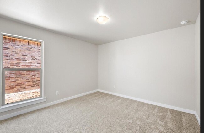 Building Photo - PRE LEASING NOW - AVAILABLE 7/14